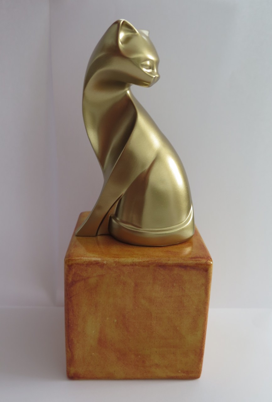 Designer Katzenurne mit edler Skulptur